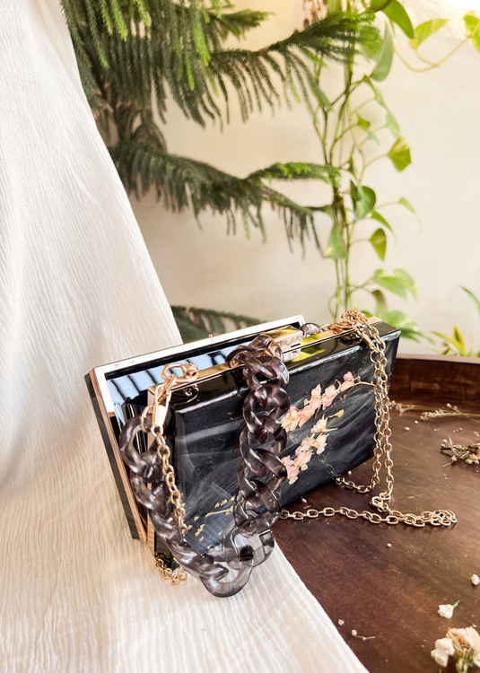 Clutch - The Tilted Tulip