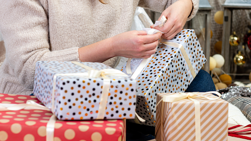 7 Unique DIY Gift Wrapping Ideas That Will Wow Your Loved Ones