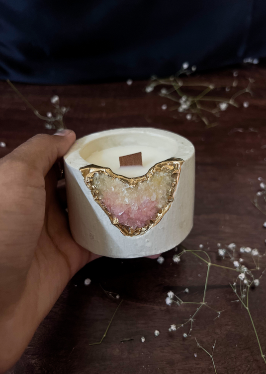 Medium Rose Quartz Candle – Love Spell